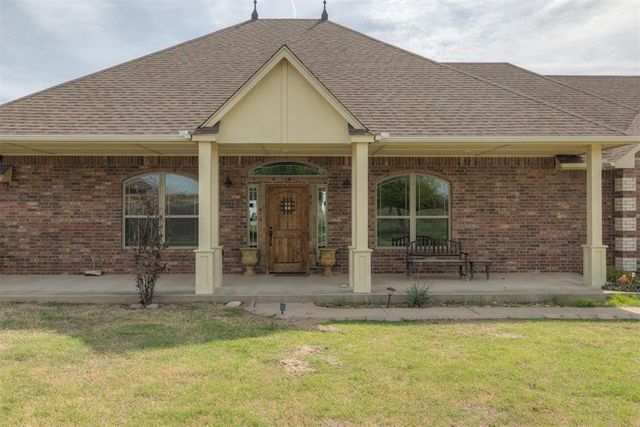 10608 Oaksplinter Lane, Oklahoma City, OK 73173