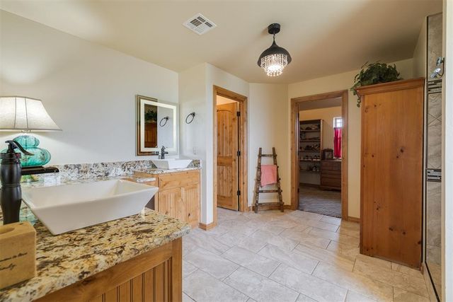 10608 Oaksplinter Lane, Oklahoma City, OK 73173