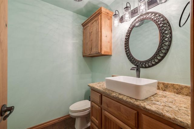 10608 Oaksplinter Lane, Oklahoma City, OK 73173