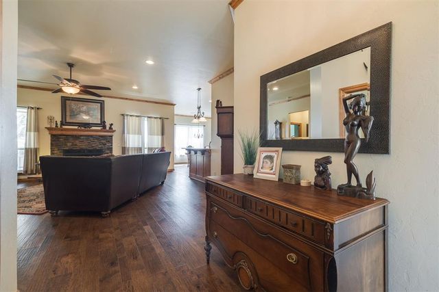 10608 Oaksplinter Lane, Oklahoma City, OK 73173