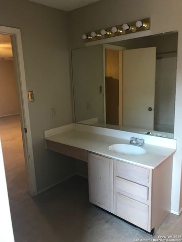 15010 Digger Dr, San Antonio, TX 78247