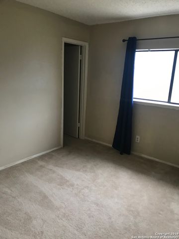 15010 Digger Dr, San Antonio, TX 78247