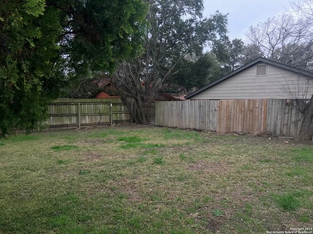 15010 Digger Dr, San Antonio, TX 78247