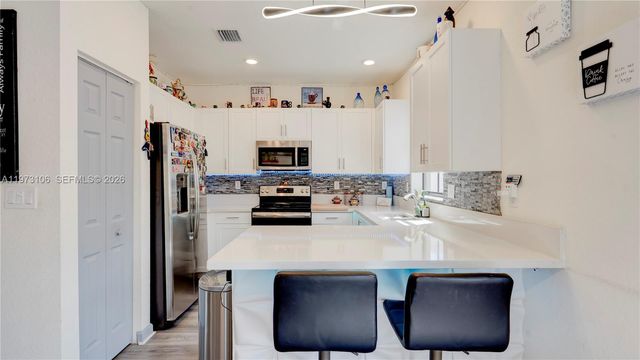 3494 W 106th Ter, Hialeah, FL 33018