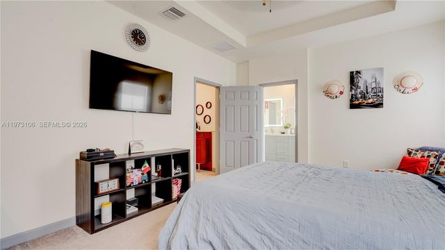 3494 W 106th Ter, Hialeah, FL 33018