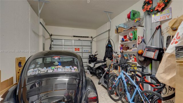 3494 W 106th Ter, Hialeah, FL 33018