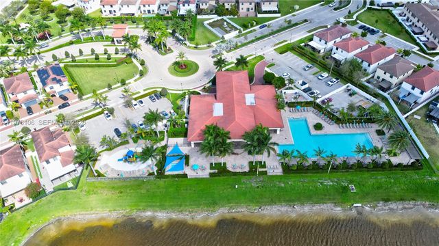 3494 W 106th Ter, Hialeah, FL 33018