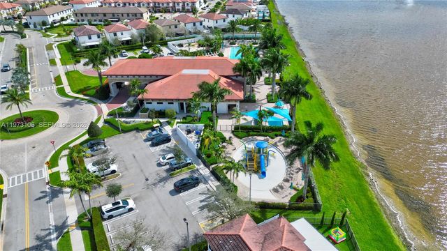 3494 W 106th Ter, Hialeah, FL 33018