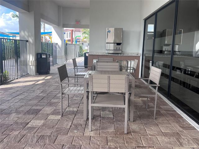 3494 W 106th Ter, Hialeah, FL 33018