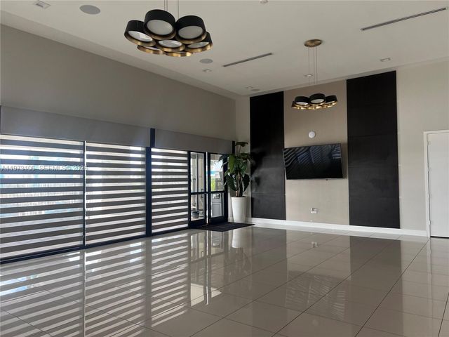 3494 W 106th Ter, Hialeah, FL 33018