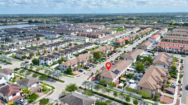 3494 W 106th Ter, Hialeah, FL 33018