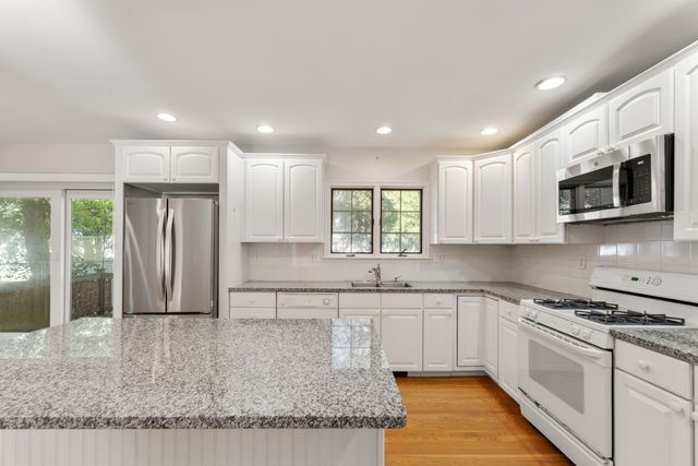 340 Weston Road, Wellesley, MA 02482