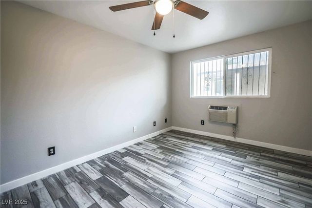 5326 Swenson Street 61, Las Vegas, NV 89119