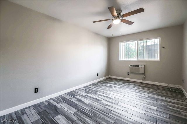 5326 Swenson Street 61, Las Vegas, NV 89119