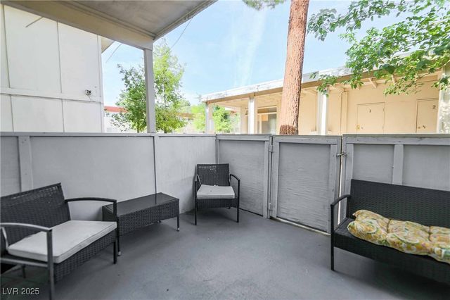 5326 Swenson Street 61, Las Vegas, NV 89119