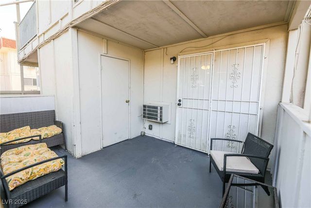 5326 Swenson Street 61, Las Vegas, NV 89119