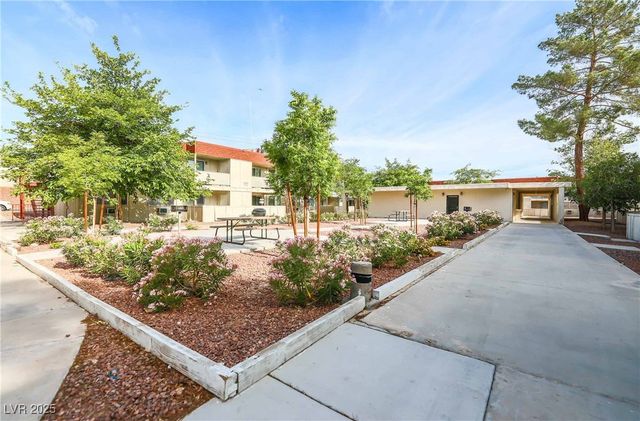 5326 Swenson Street 61, Las Vegas, NV 89119