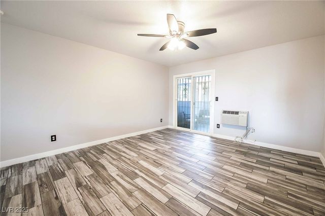 5326 Swenson Street 61, Las Vegas, NV 89119