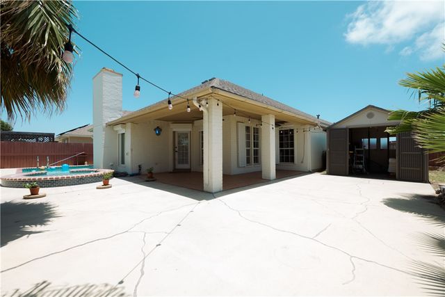 14965 Schooner Dr, Corpus Christi, TX 78418