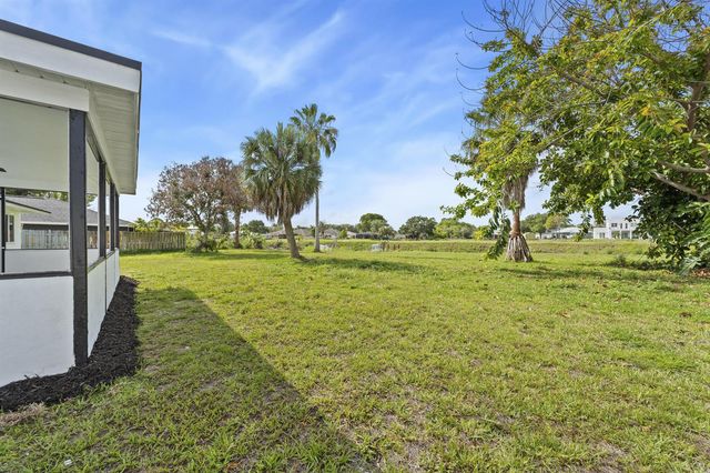 2674 SW Monterrey Lane, Port St. Lucie, FL 34953