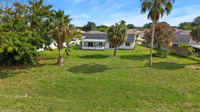 2674 SW Monterrey Lane, Port St. Lucie, FL 34953