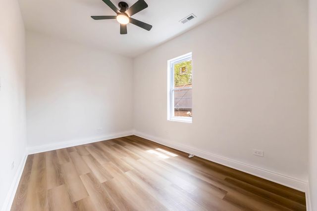 5203 S Peoria Street, Chicago, IL 60609