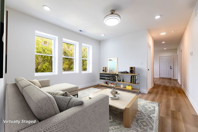 5203 S Peoria Street, Chicago, IL 60609