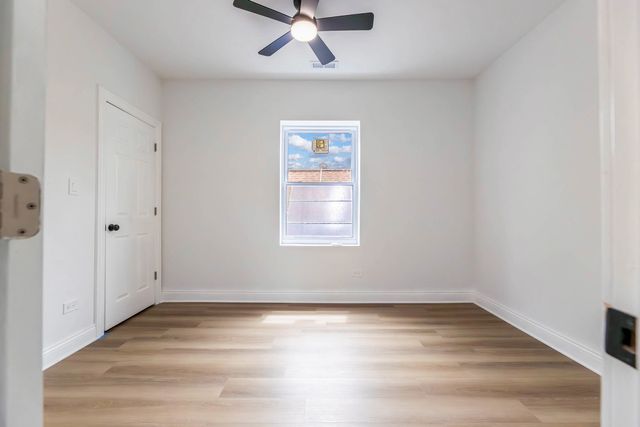 5203 S Peoria Street, Chicago, IL 60609