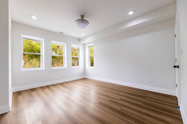 5203 S Peoria Street, Chicago, IL 60609