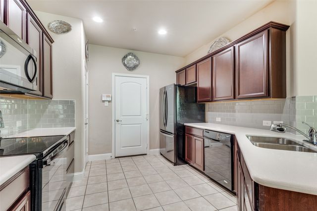 416 Hunt Drive, Lewisville, TX 75067