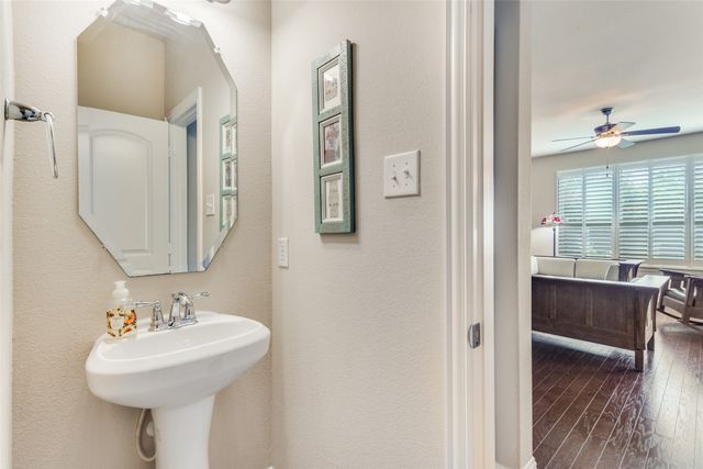 416 Hunt Drive, Lewisville, TX 75067