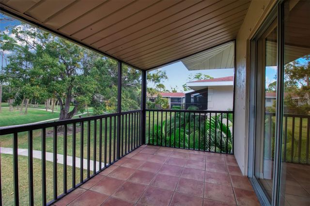 960 LA COSTA CIRCLE 2, Sarasota, FL 34237