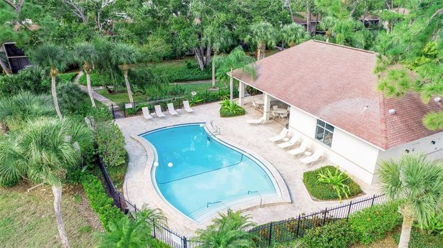 960 LA COSTA CIRCLE 2, Sarasota, FL 34237