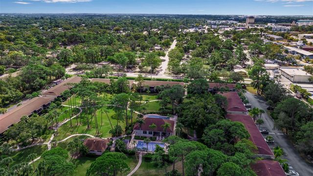 960 LA COSTA CIRCLE 2, Sarasota, FL 34237
