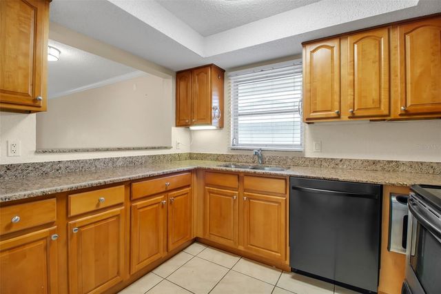 960 LA COSTA CIRCLE 2, Sarasota, FL 34237