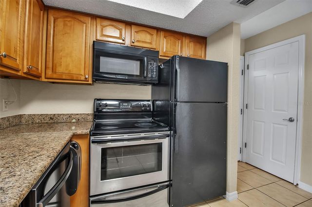 960 LA COSTA CIRCLE 2, Sarasota, FL 34237