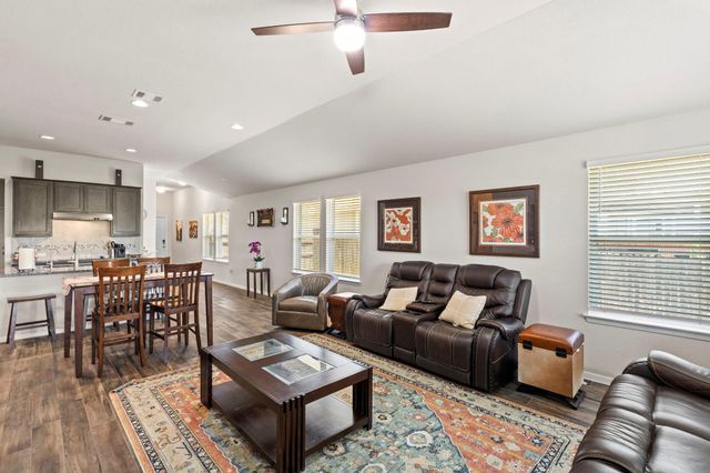 205 Four Star DR, Elgin, TX 78621