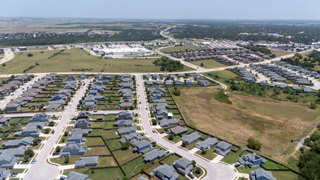 205 Four Star DR, Elgin, TX 78621