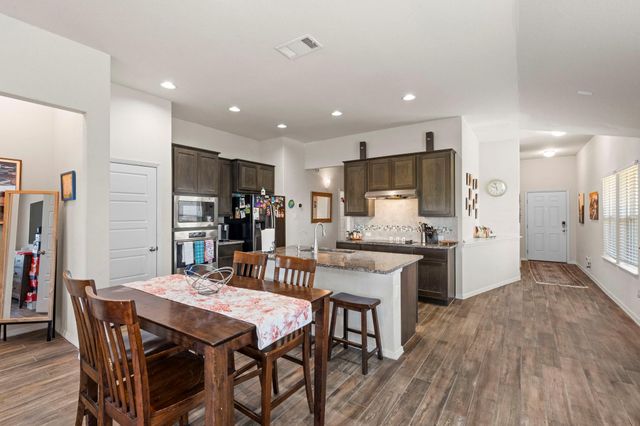 205 Four Star DR, Elgin, TX 78621