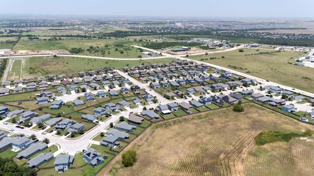 205 Four Star DR, Elgin, TX 78621