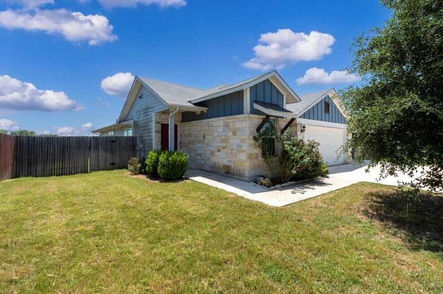 205 Four Star DR, Elgin, TX 78621