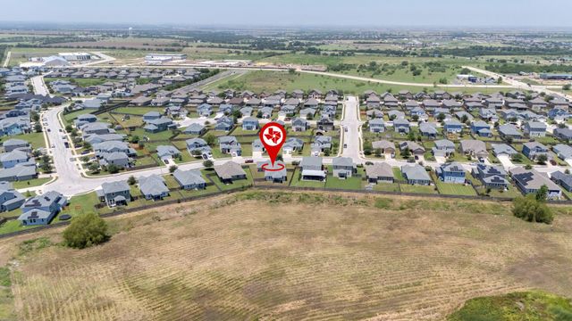 205 Four Star DR, Elgin, TX 78621