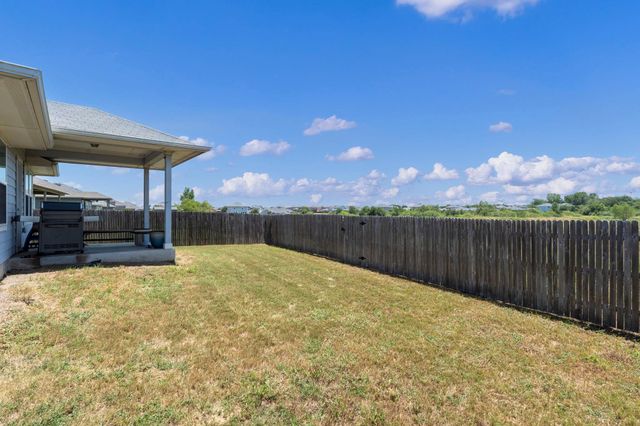 205 Four Star DR, Elgin, TX 78621