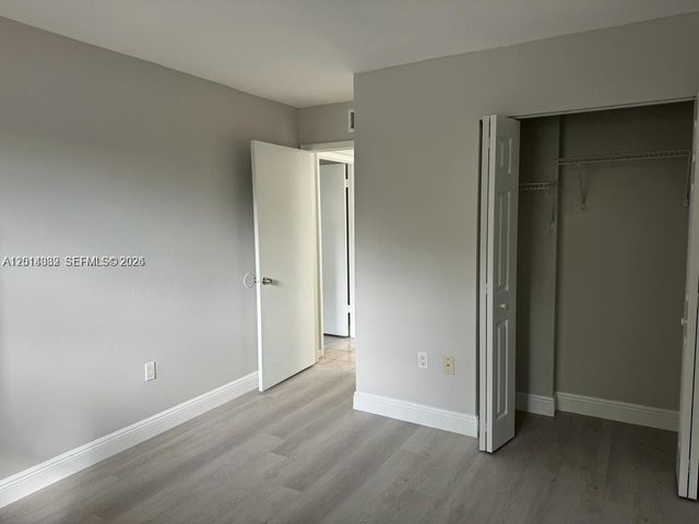 8185 NW 7th St 205, Miami, FL 33126