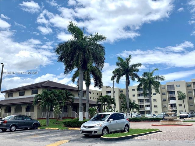 8185 NW 7th St 205, Miami, FL 33126