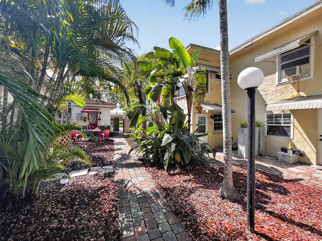 1857 Buchanan Street 9, Hollywood, FL 33020