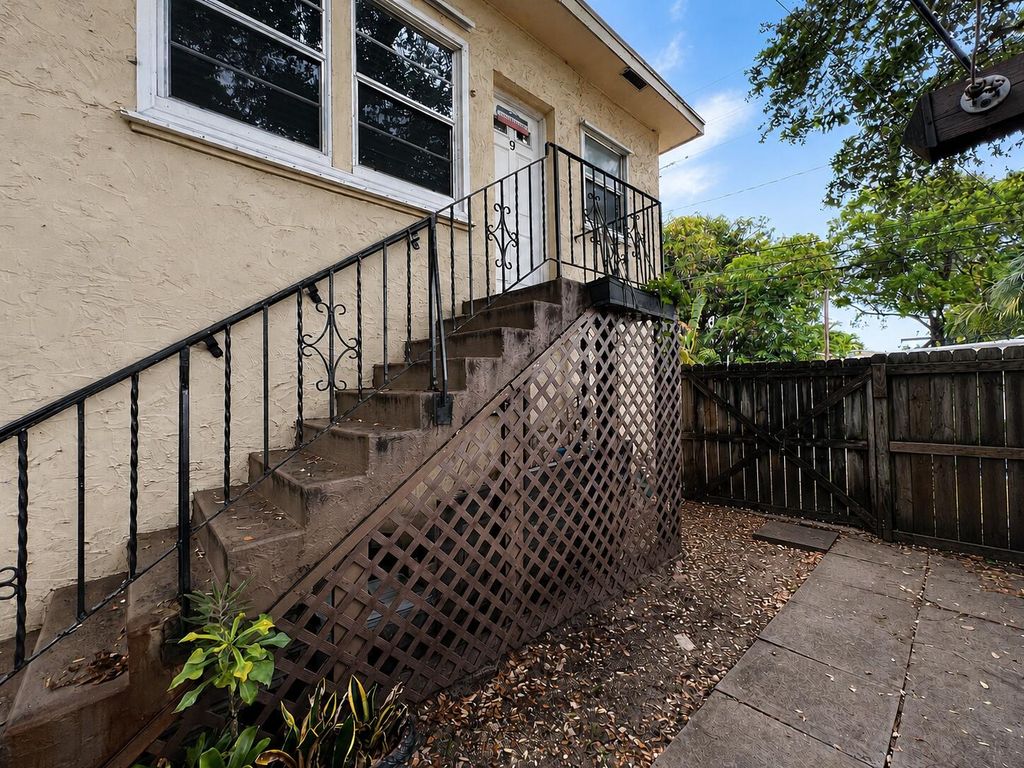 1857 Buchanan Street 9, Hollywood, FL 33020
