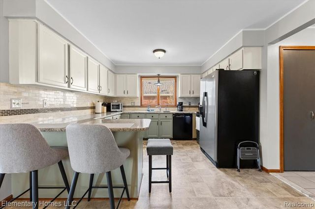 51637 Baker Road, Chesterfield, MI 48047