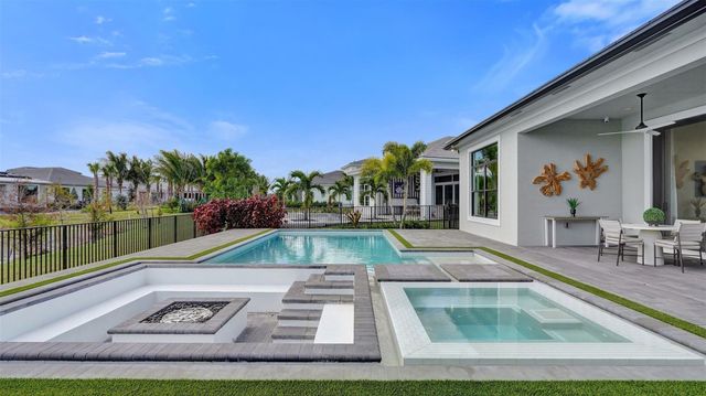 10204 Voltaire Place, Palm Beach Gardens, FL 33412