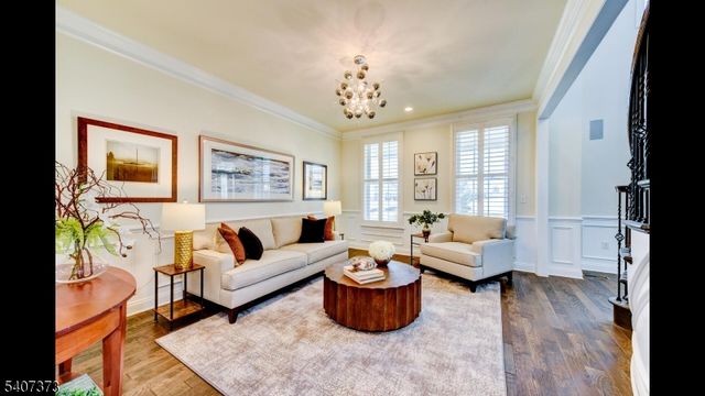 19 Donna Dr, Raritan Twp., NJ 08822